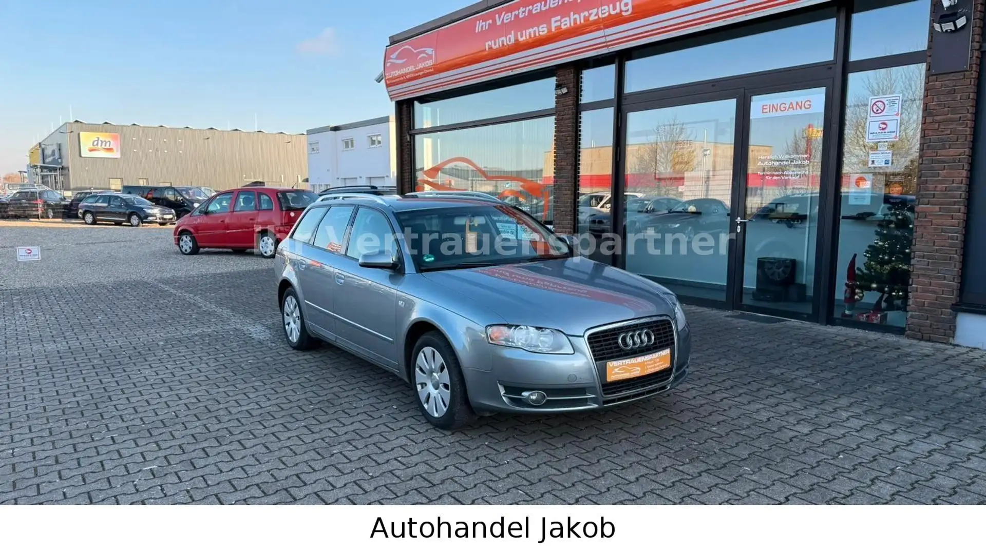 Audi A4 //2.0/1.Hand/Neue Bereifung/Super Historie! Grau - 1