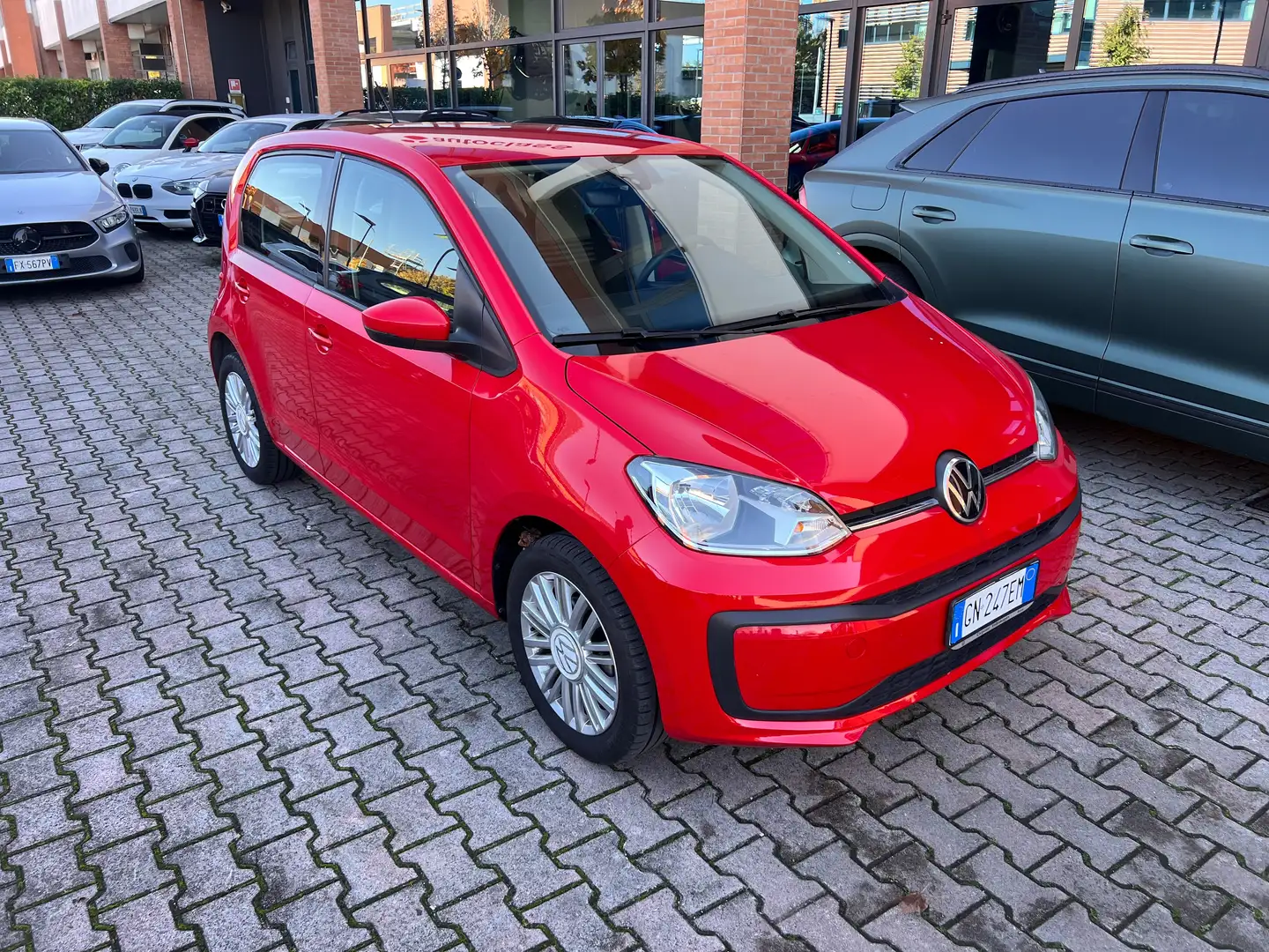 Volkswagen up! up 5p 1.0 evo 65cv Rojo - 1