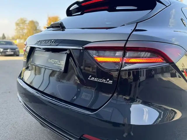 Maserati Levante Trofeo V8 580PS, PANO, EASY ENTRY-SOFTC... Ansicht 23