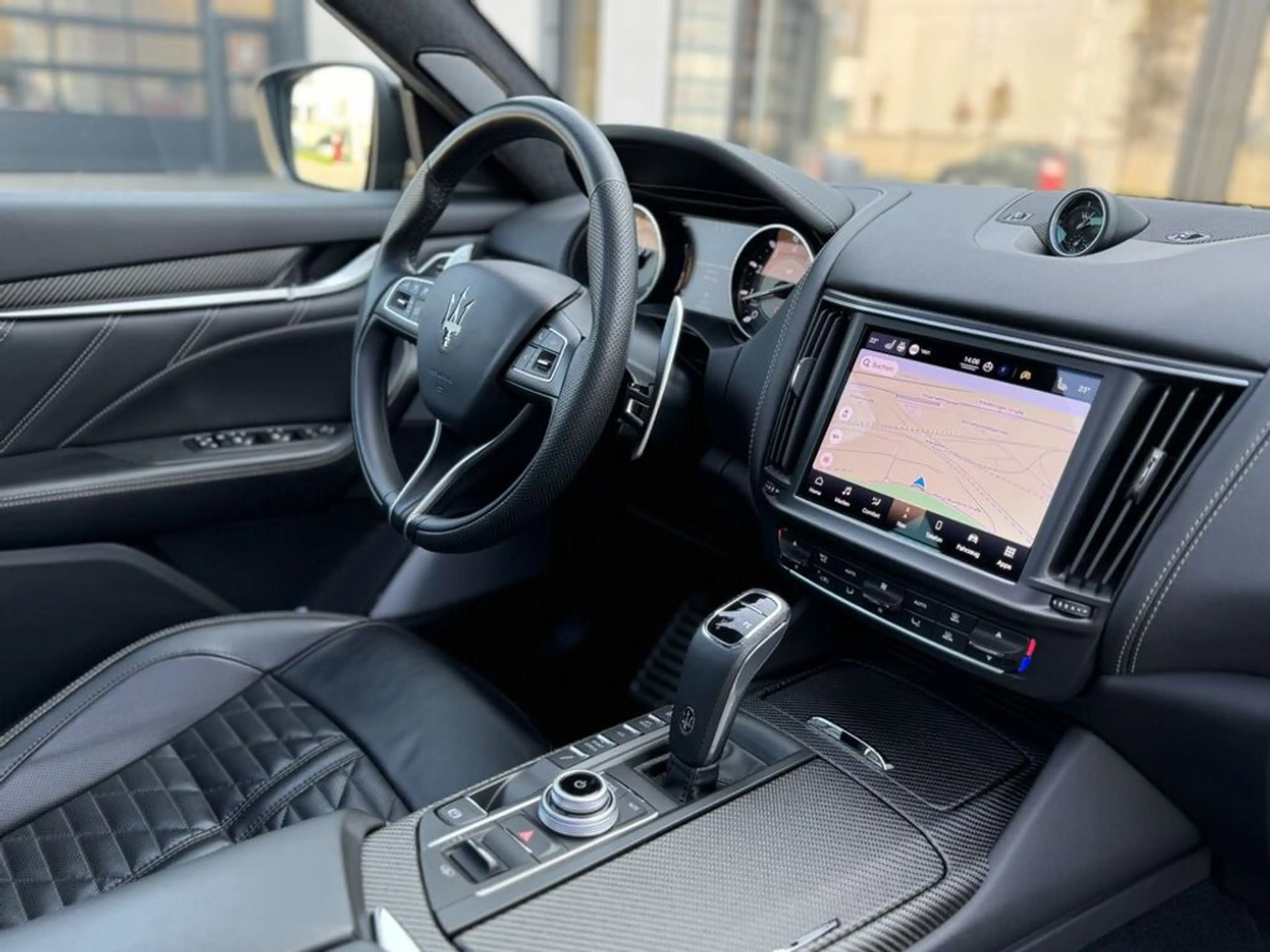 Maserati Levante Trofeo V8 580PS, PANO, EASY ENTRY-SOFTC... — photo 15