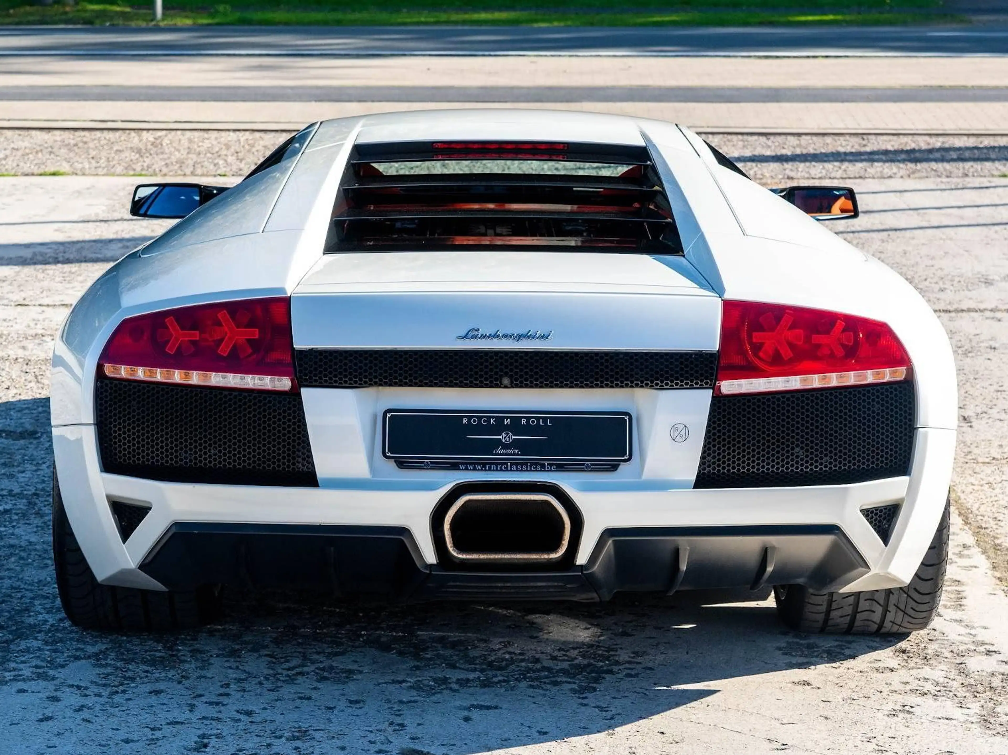 Lamborghini Murciélago Murciélago LP640 | Special order leather interior with Q citura diamond stitching — photo 15