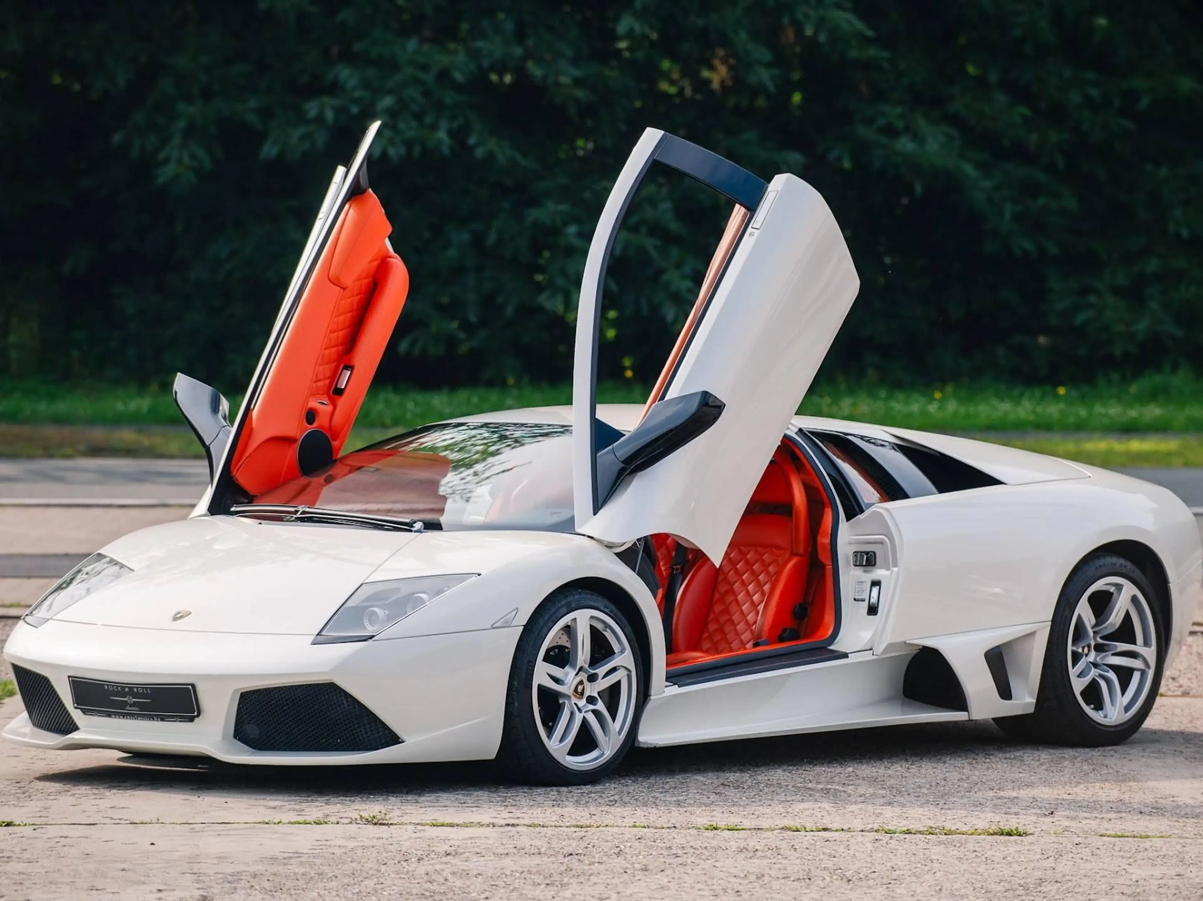 Lamborghini Murciélago Murciélago LP640 | Special order leather interior with Q citura diamond stitching — photo 13