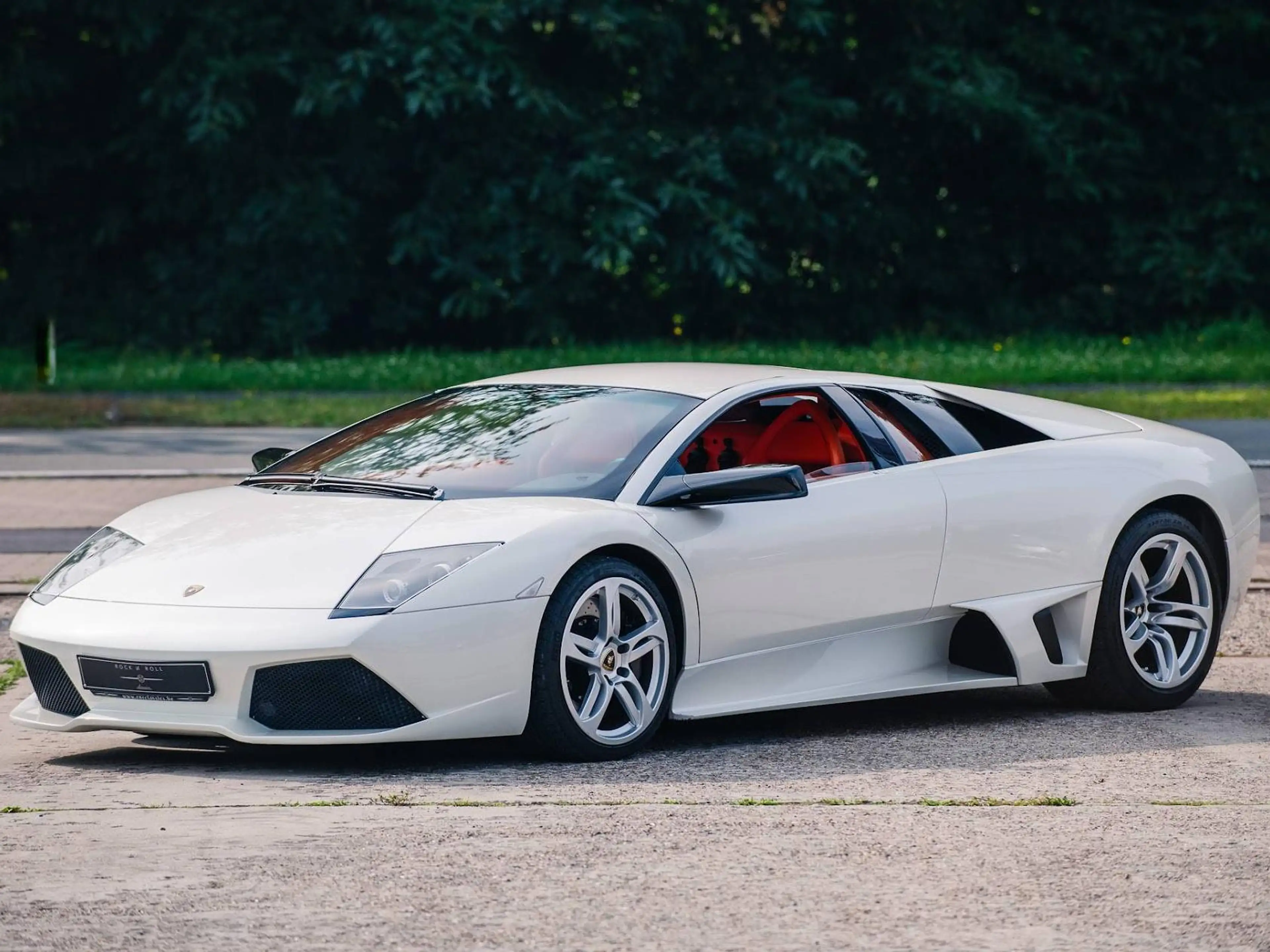Lamborghini Murciélago Murciélago LP640 | Special order leather interior with Q citura diamond stitching — photo 10