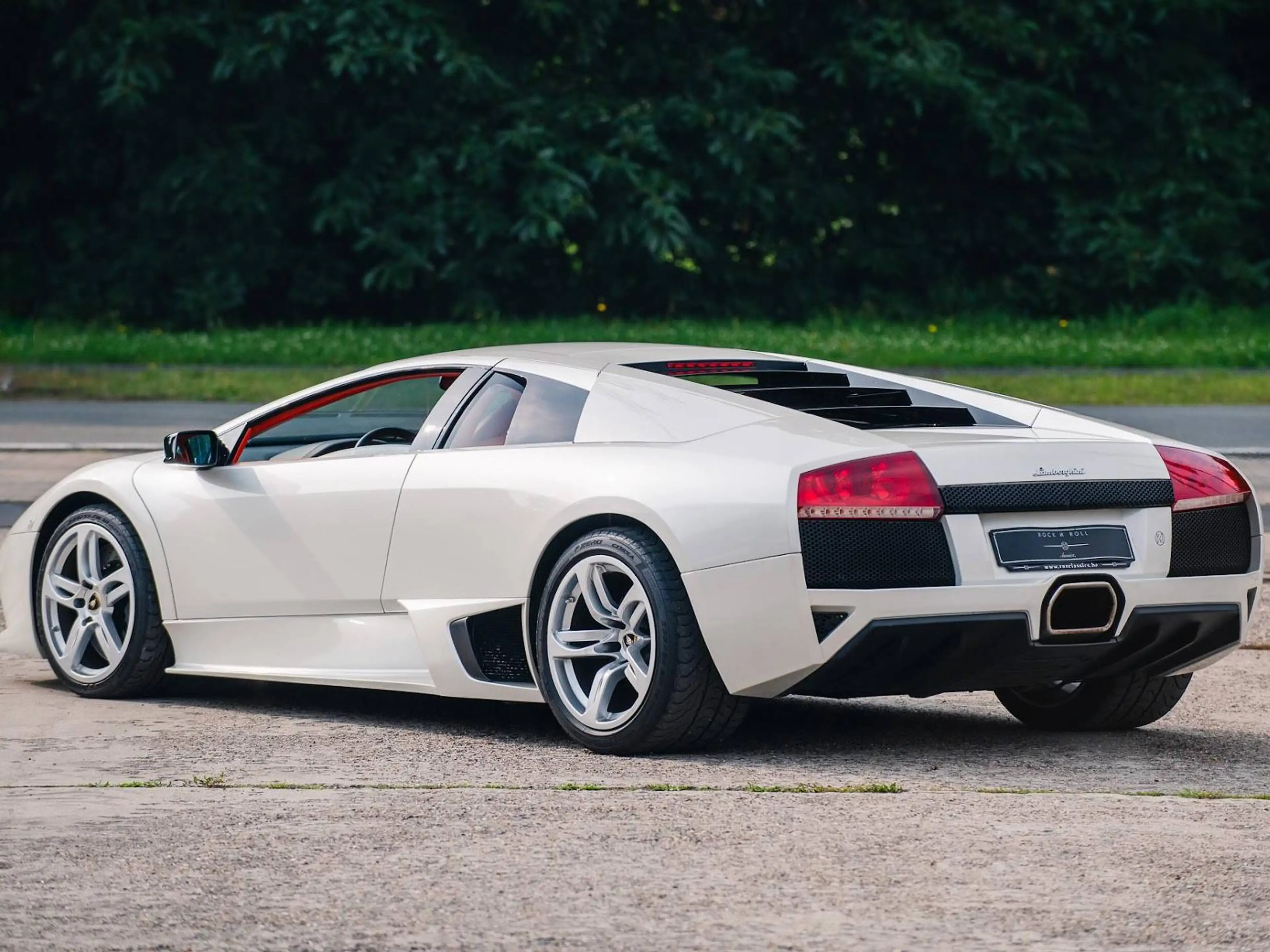 Lamborghini Murciélago Murciélago LP640 | Special order leather interior with Q citura diamond stitching — photo 14