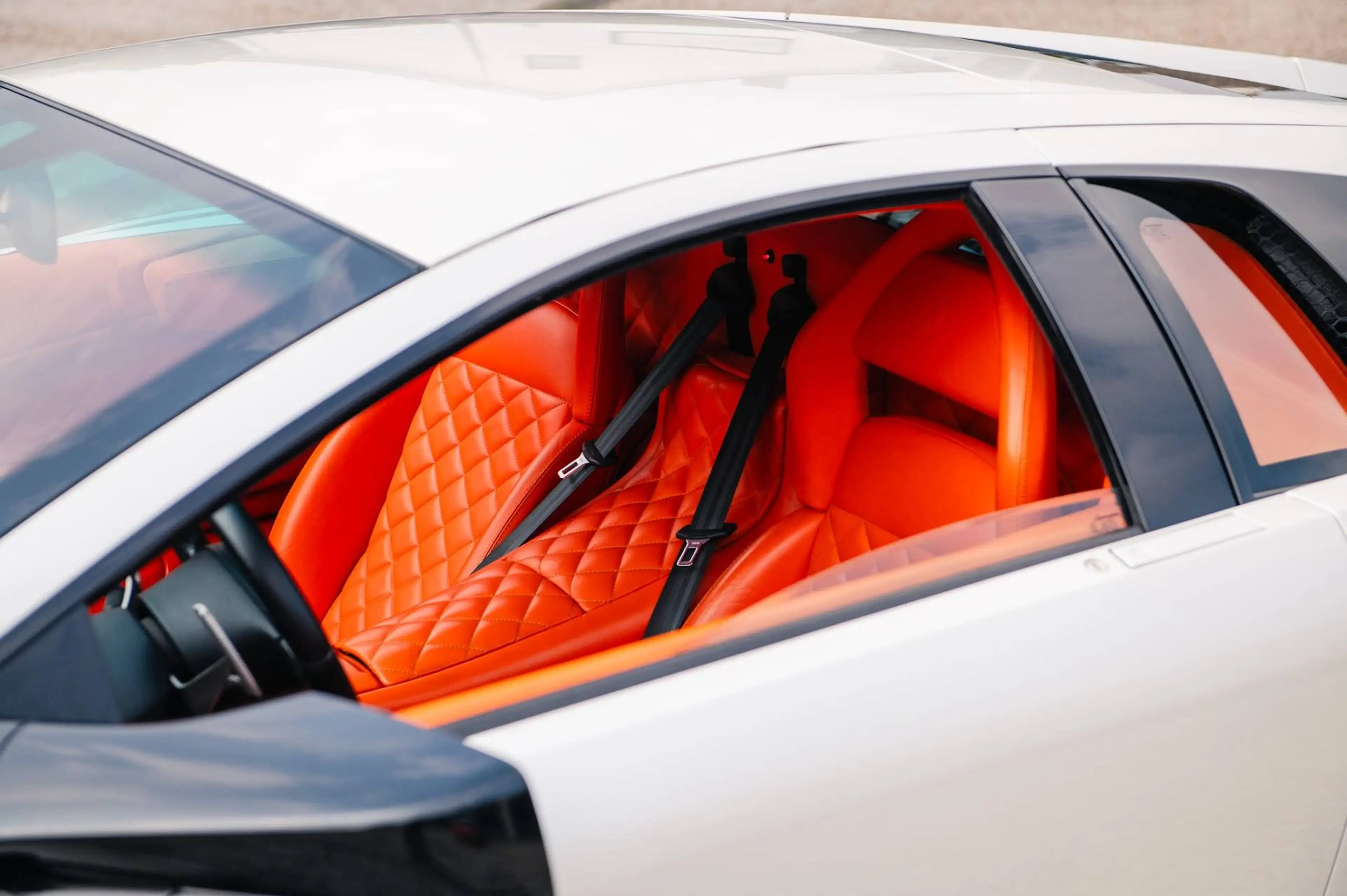 Lamborghini Murciélago Murciélago LP640 | Special order leather interior with Q citura diamond stitching — photo 2