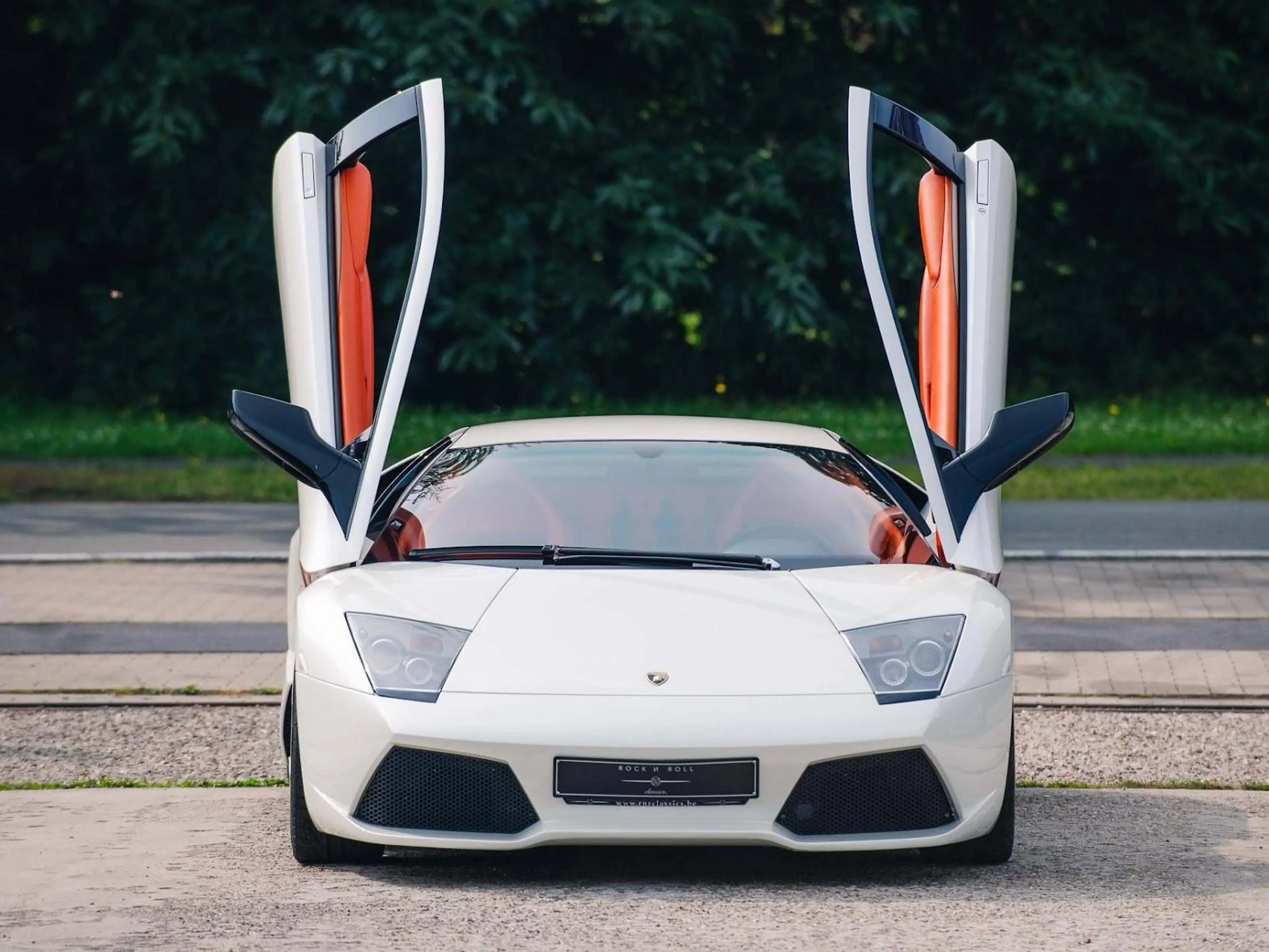 Lamborghini Murciélago Murciélago LP640 | Special order leather interior with Q citura diamond stitching — photo 12