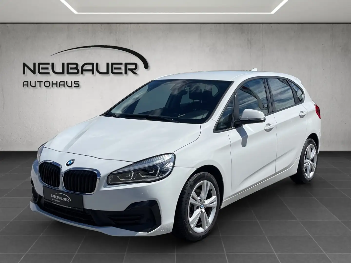 BMW 218 i Active Tourer F45 B38 DAB AUT Braun - 1