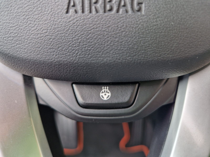 BMW 120 d xDrive AT Sport Line HUD — photo 19