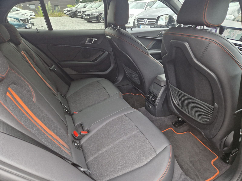 BMW 120 d xDrive AT Sport Line HUD — photo 17