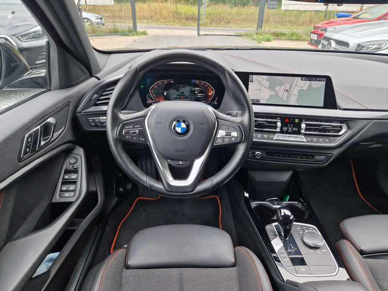 BMW 120 d xDrive AT Sport Line HUD — photo 9