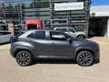 Toyota Yaris Cross 1,5l Teamplayer 4x4 Hybrid Safety + Winter Gris - thumbnail 3