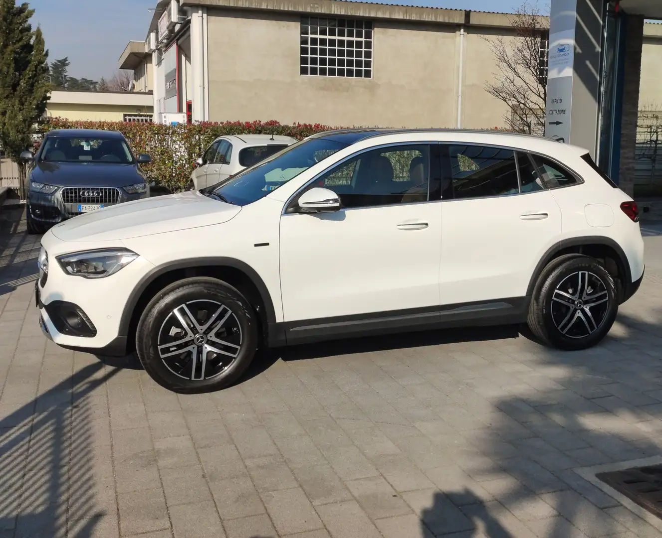 Mercedes-Benz GLA 250 e - Full Optionals - Ottime Condizioni Bianco - 1