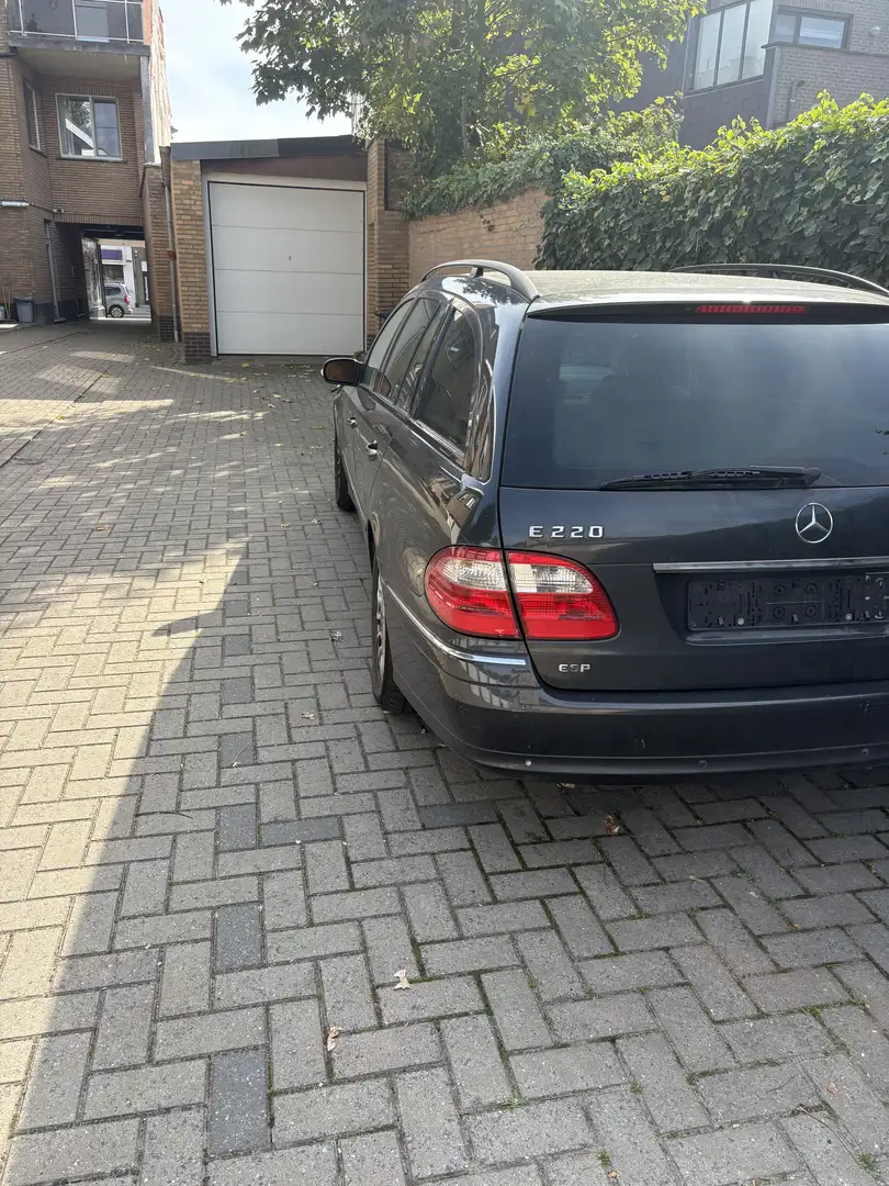 Mercedes-Benz E 220 T CDI Elegance - 2