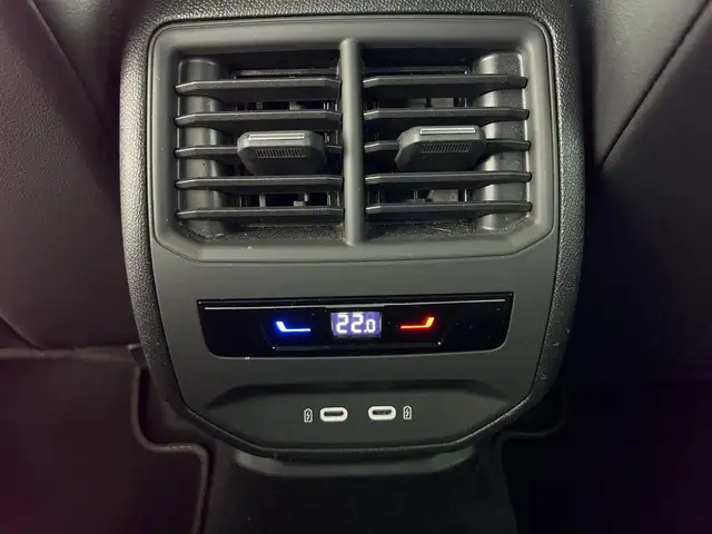 Cupra Leon view 19
