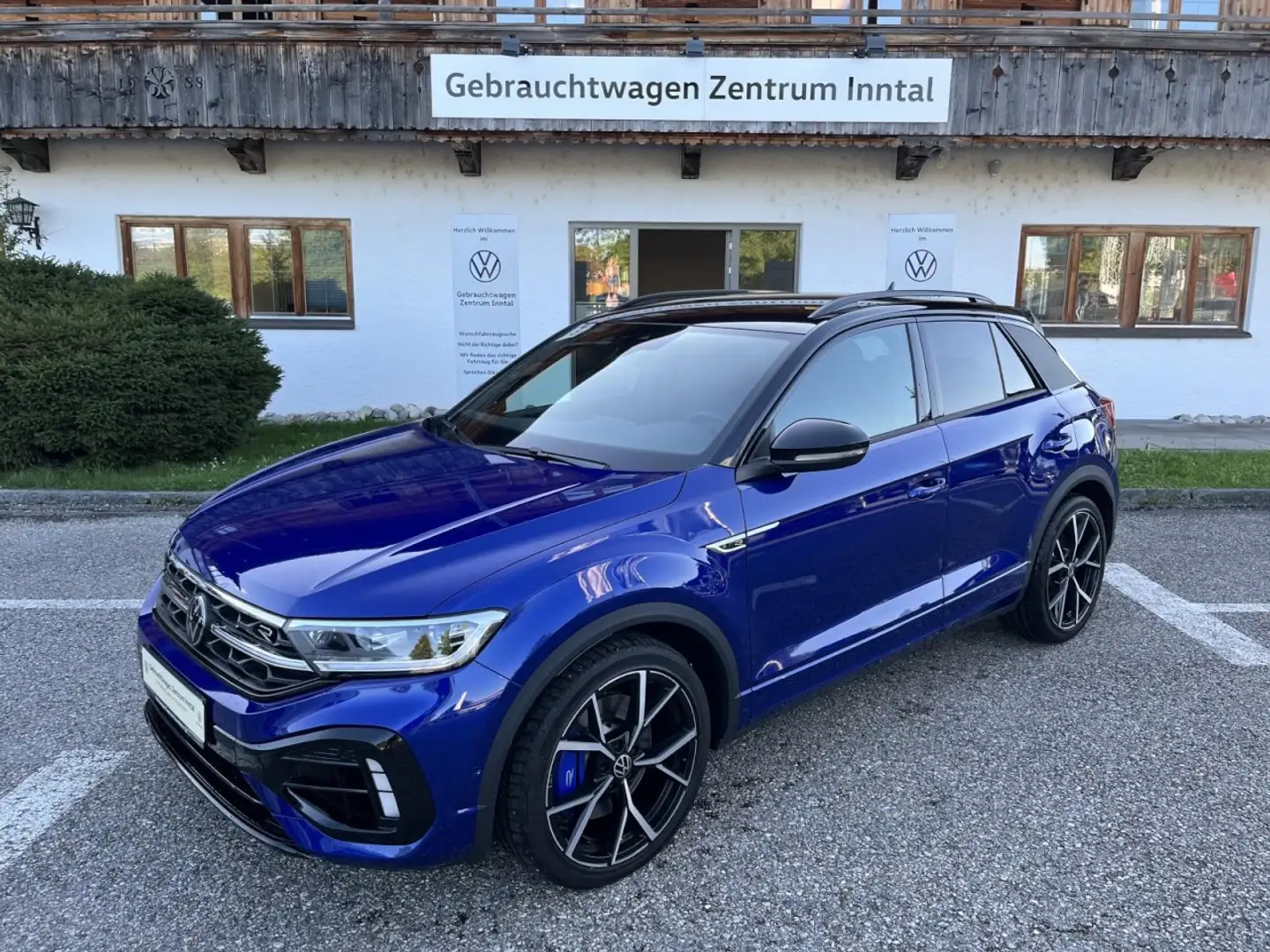 Volkswagen T-Roc R 2,0 TSI DSG 4MOTION (R-Performance Paket+DCC+AHK Blau - 2