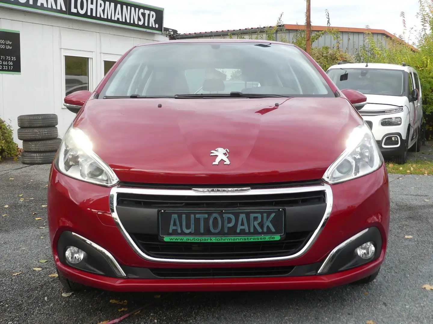 Peugeot 208 Active*Klima*SHZ*SH-gepfl.*Nr.41 Rot - 2