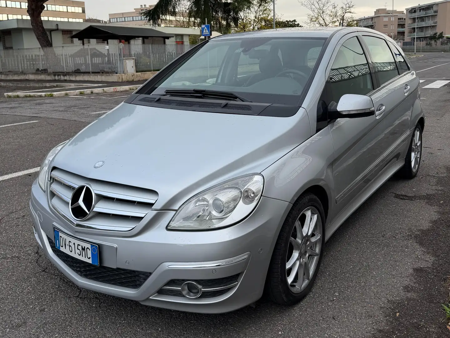 Mercedes-Benz B 200 Classe B - T245 cdi Sport FL Argent - 2