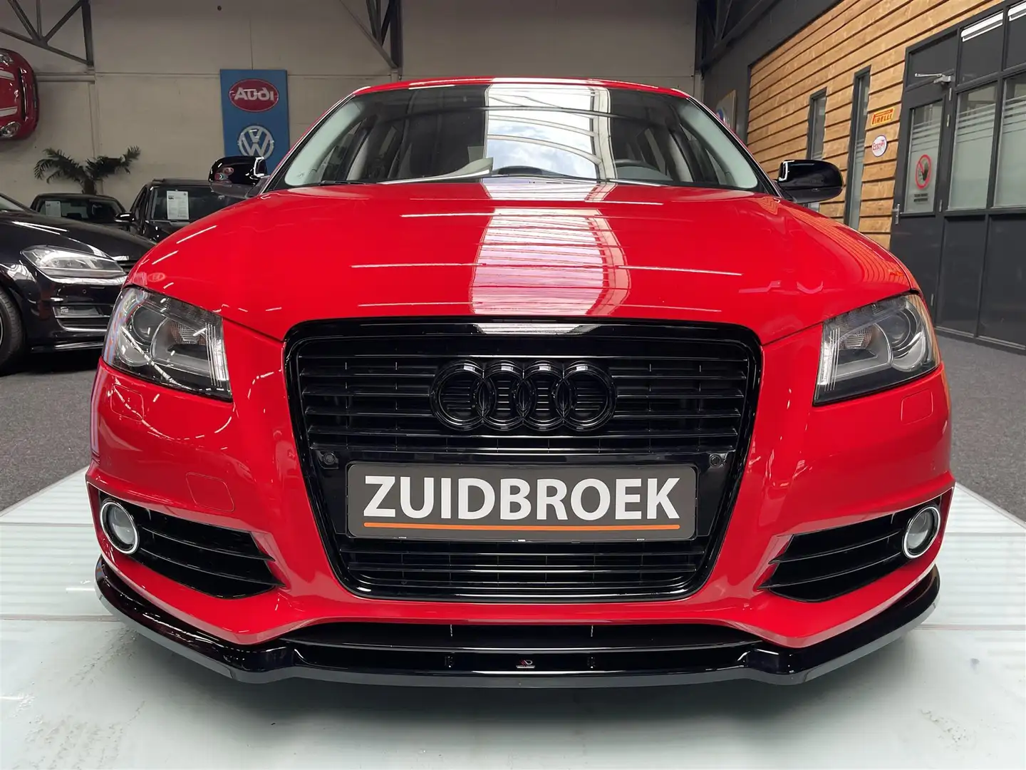 Audi A3 1.4 S-Line AUTOMAAT!! Maxton!! Cruise!! Clima!! Rood - 2