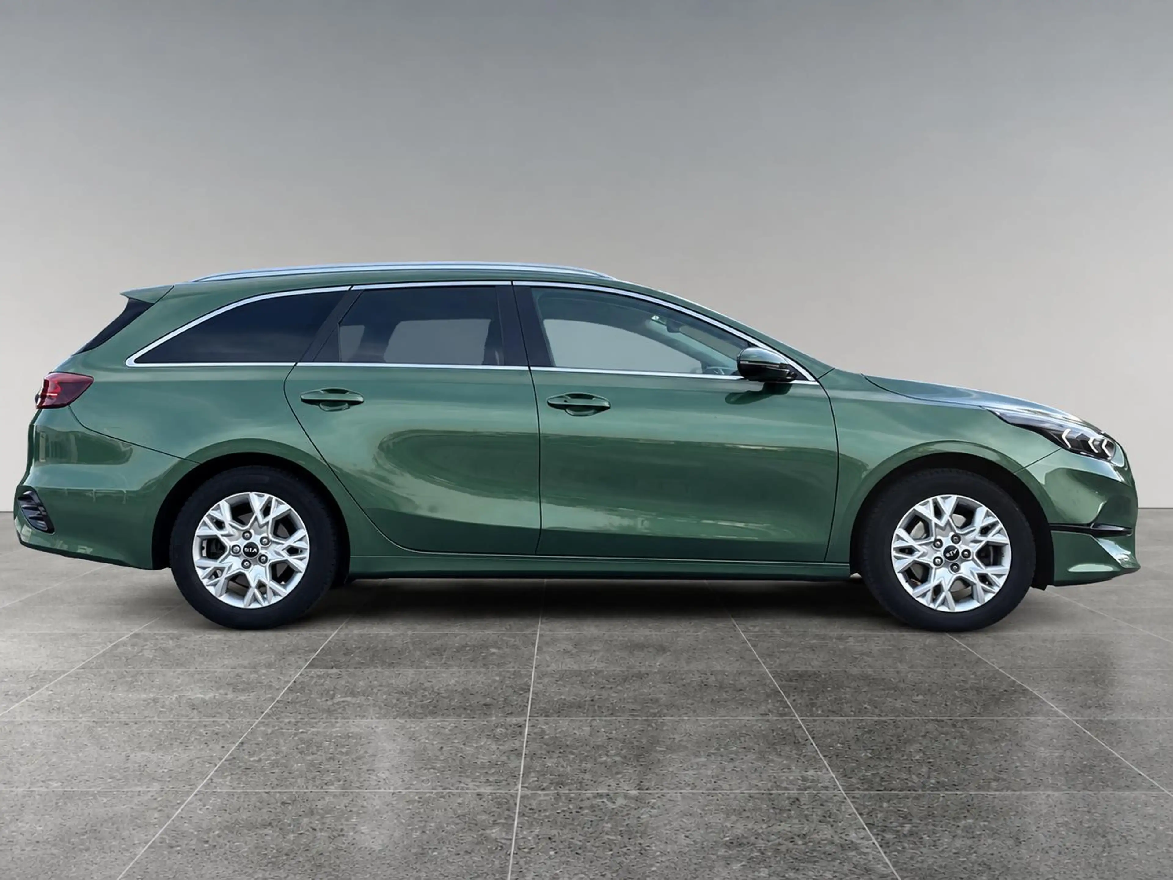 Kia Ceed SW / cee'd SW Sportswagon DynamicPlusLine 1.5 T-GDi AUTOMAAT | D — photo 9