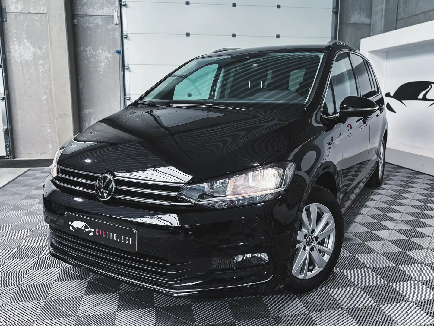Volkswagen Touran 2.0TDi Highline, 7 Places!, Car-Play, Camera, Clim Zwart - 1