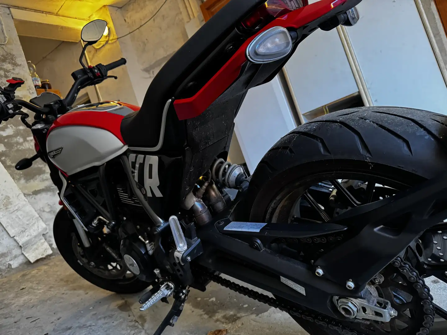 Ducati Scrambler Icon red next gen accessoriata - 2