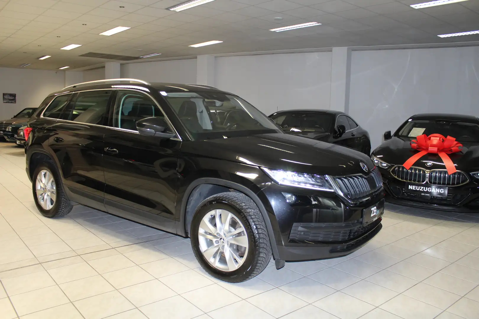 Skoda Kodiaq 2.0 TDI 4x4 // 7-Sitzer // Voll-leder // AHK // Negro - 1