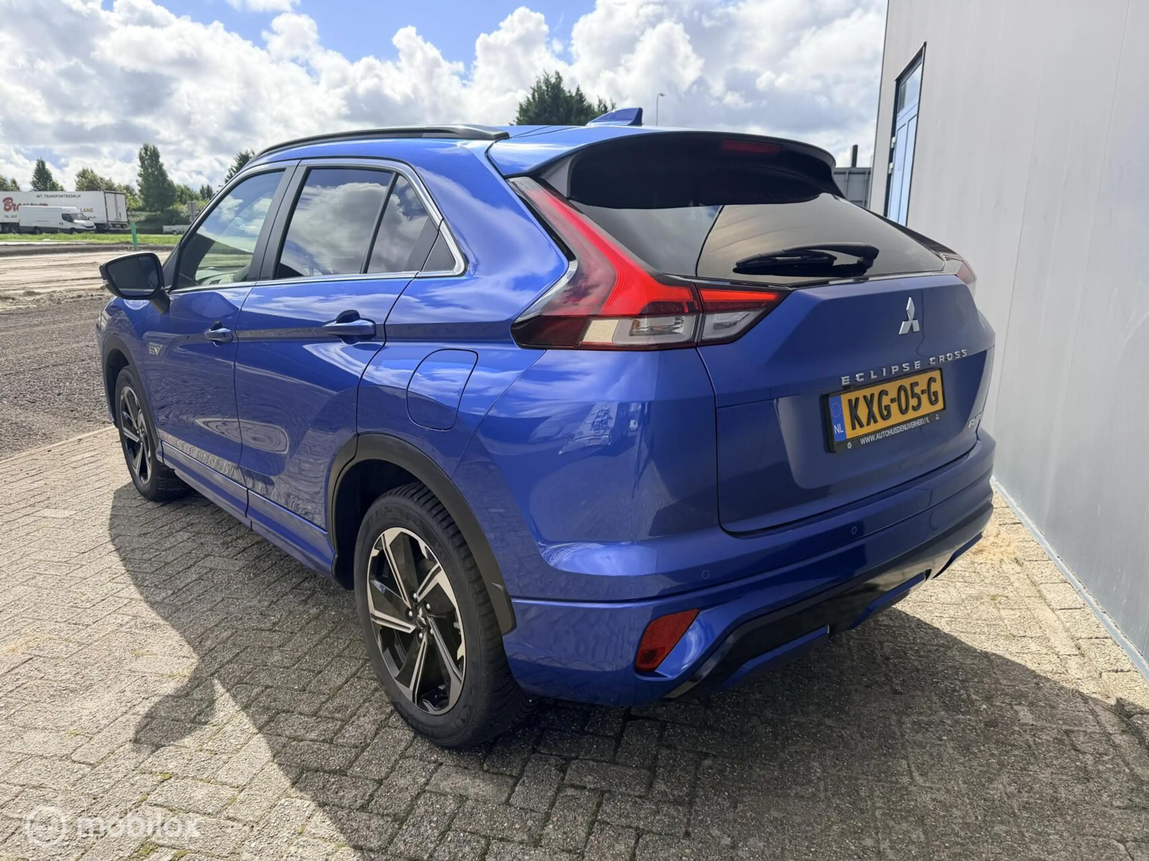 Mitsubishi Eclipse Cross 2.4 PHEV Executive — photo 3