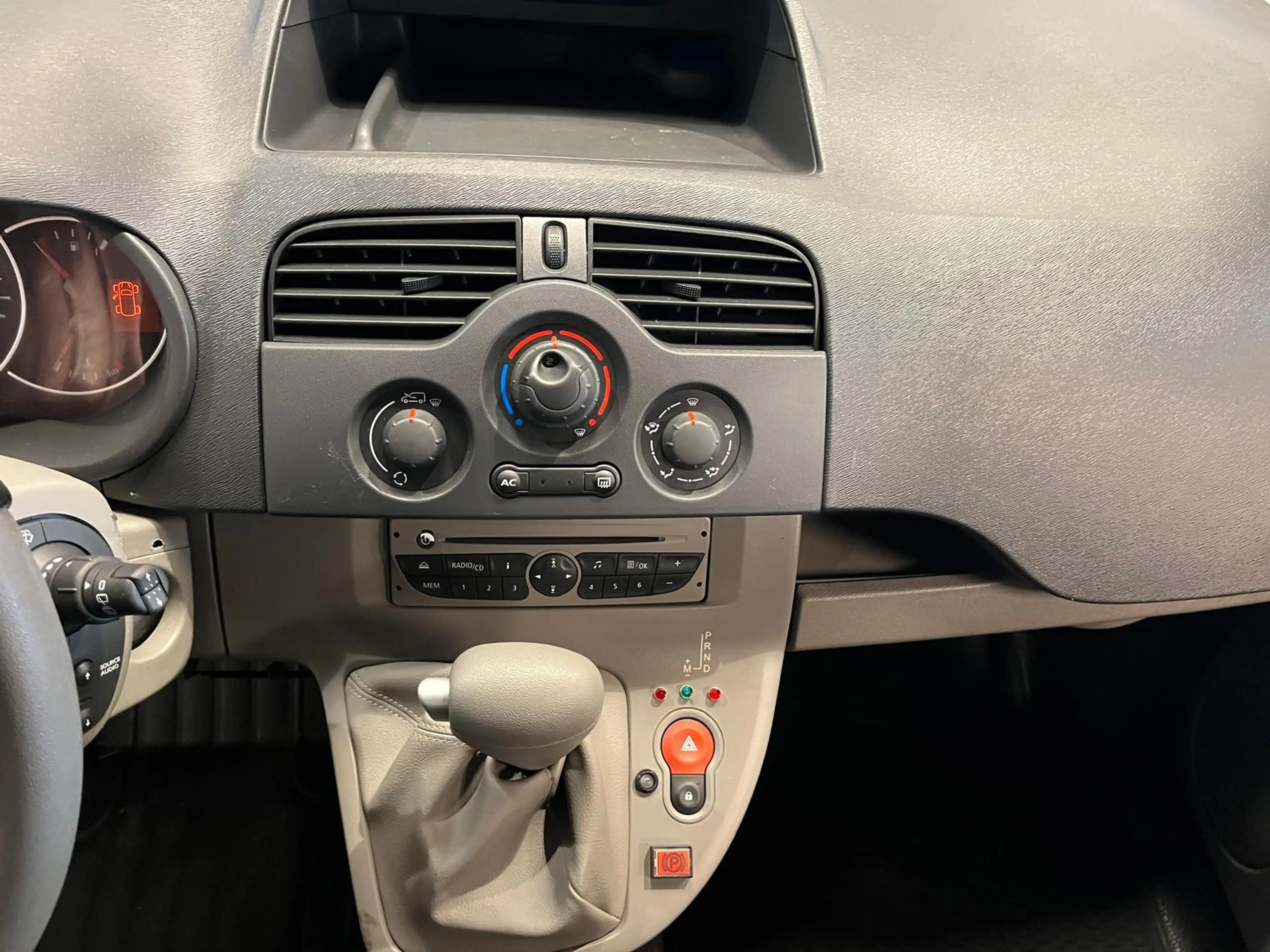 Renault Kangoo Rolstoelauto Automaat Zelfrijder Handbediening (Ha — photo 19