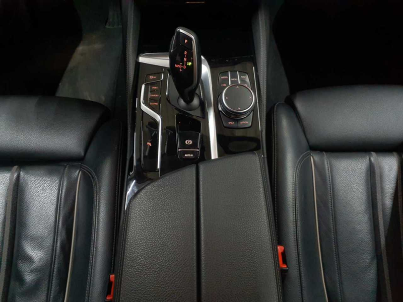 BMW 520 520d xDrive Touring Aut. Luxury Line AHK — photo 7