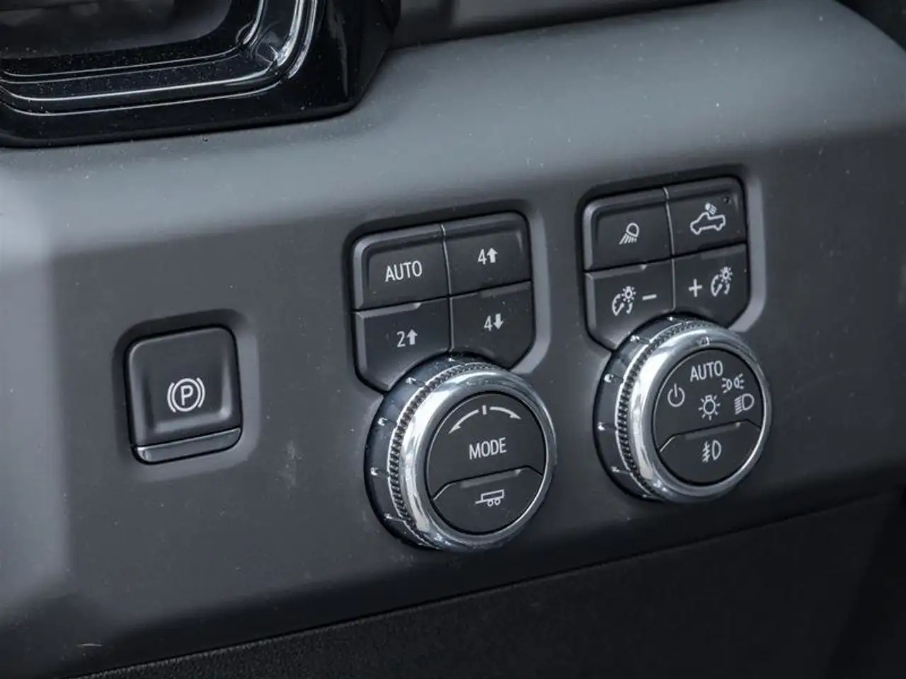 GMC Sierra 2500HD снимка GMC Sierra 2500HD
