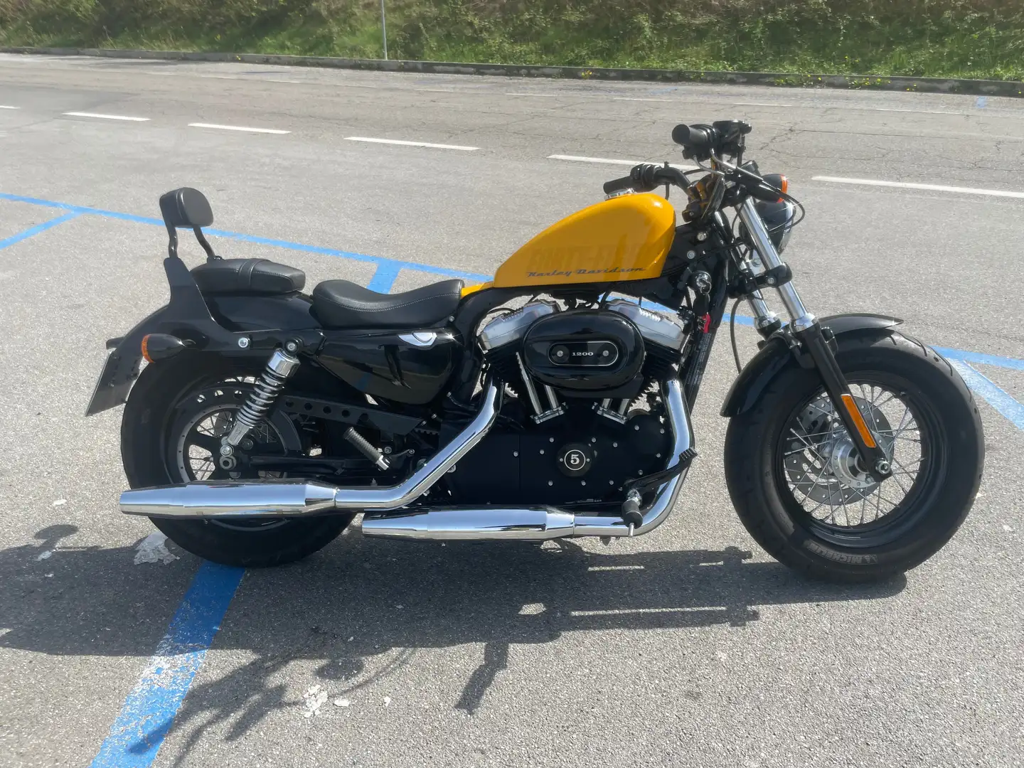 Harley-Davidson Sportster Forty Eight Żółty - 1
