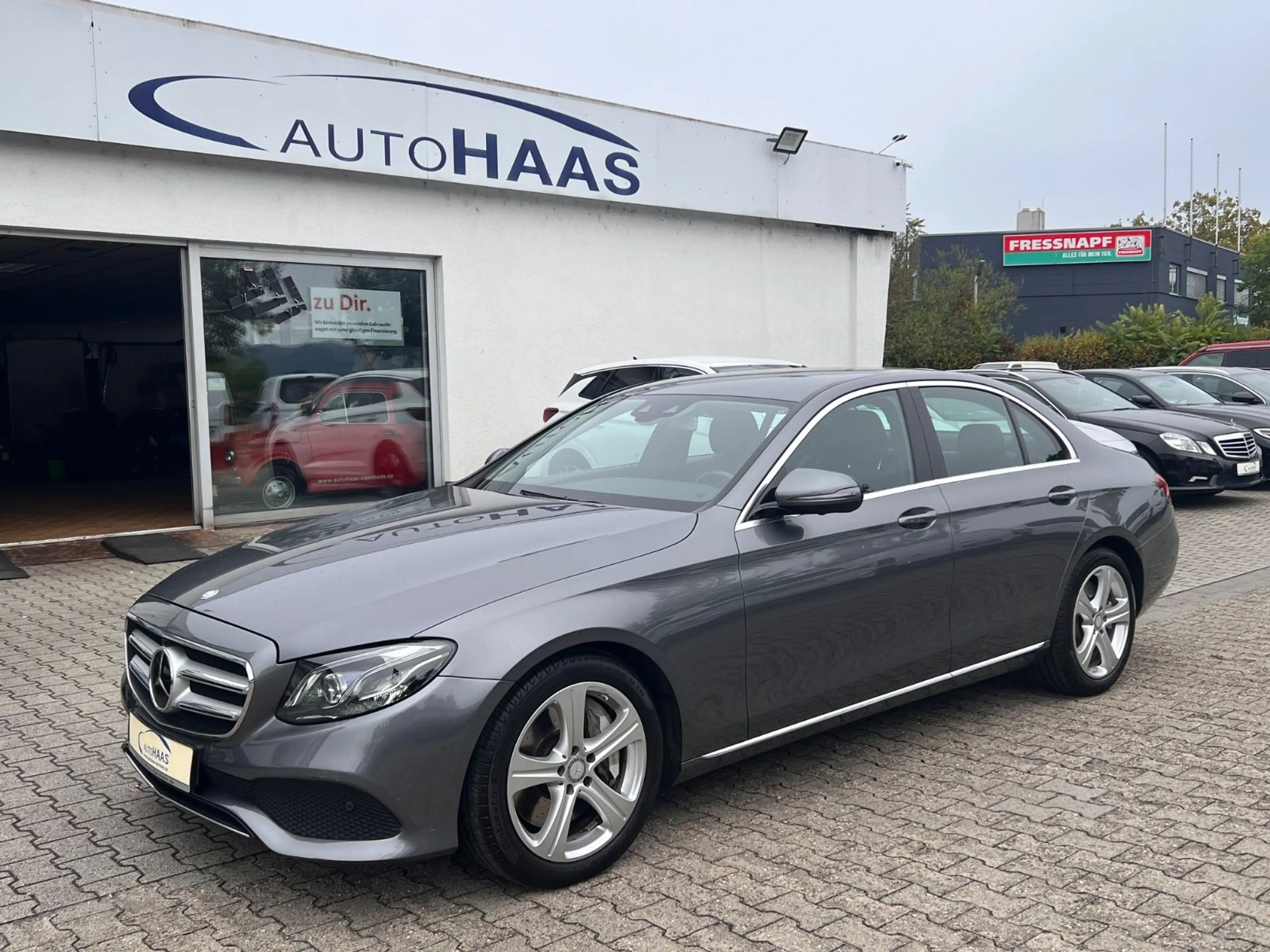 Mercedes-Benz E 400 4Matic*Multibeam LED *Leder*1.Hand*R-Cam*