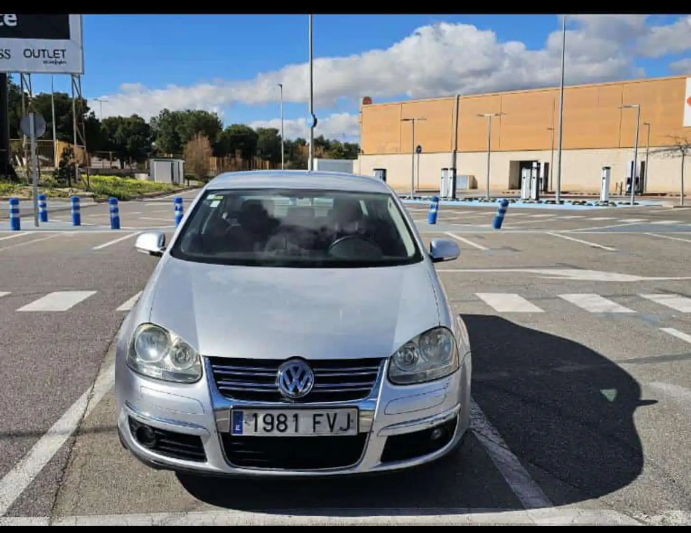 Volkswagen Jetta 1.9TDI Advance - 2