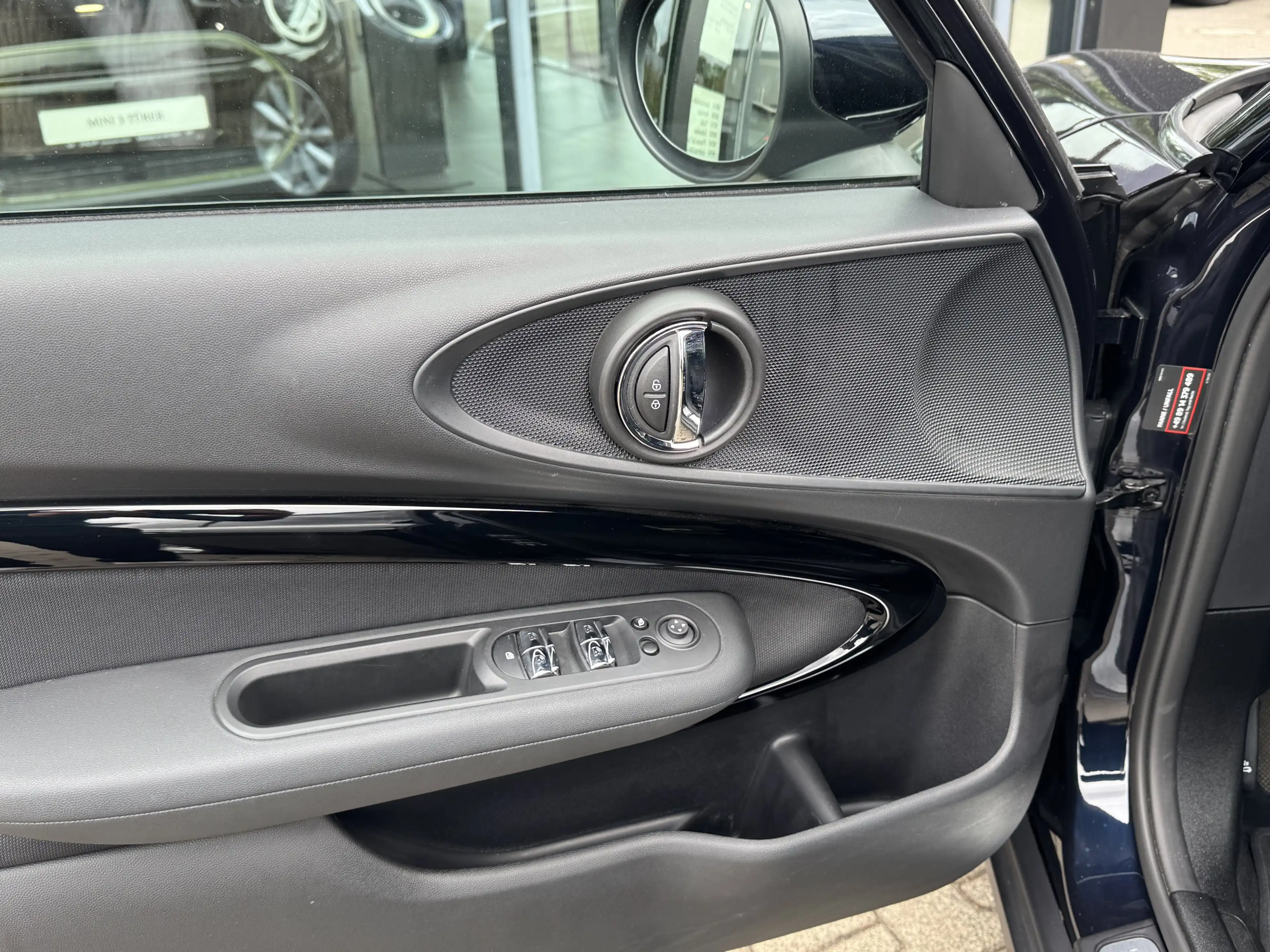 MINI Cooper Clubman NaviXL Kamera SHZ LED DAB CarPlay — photo 9