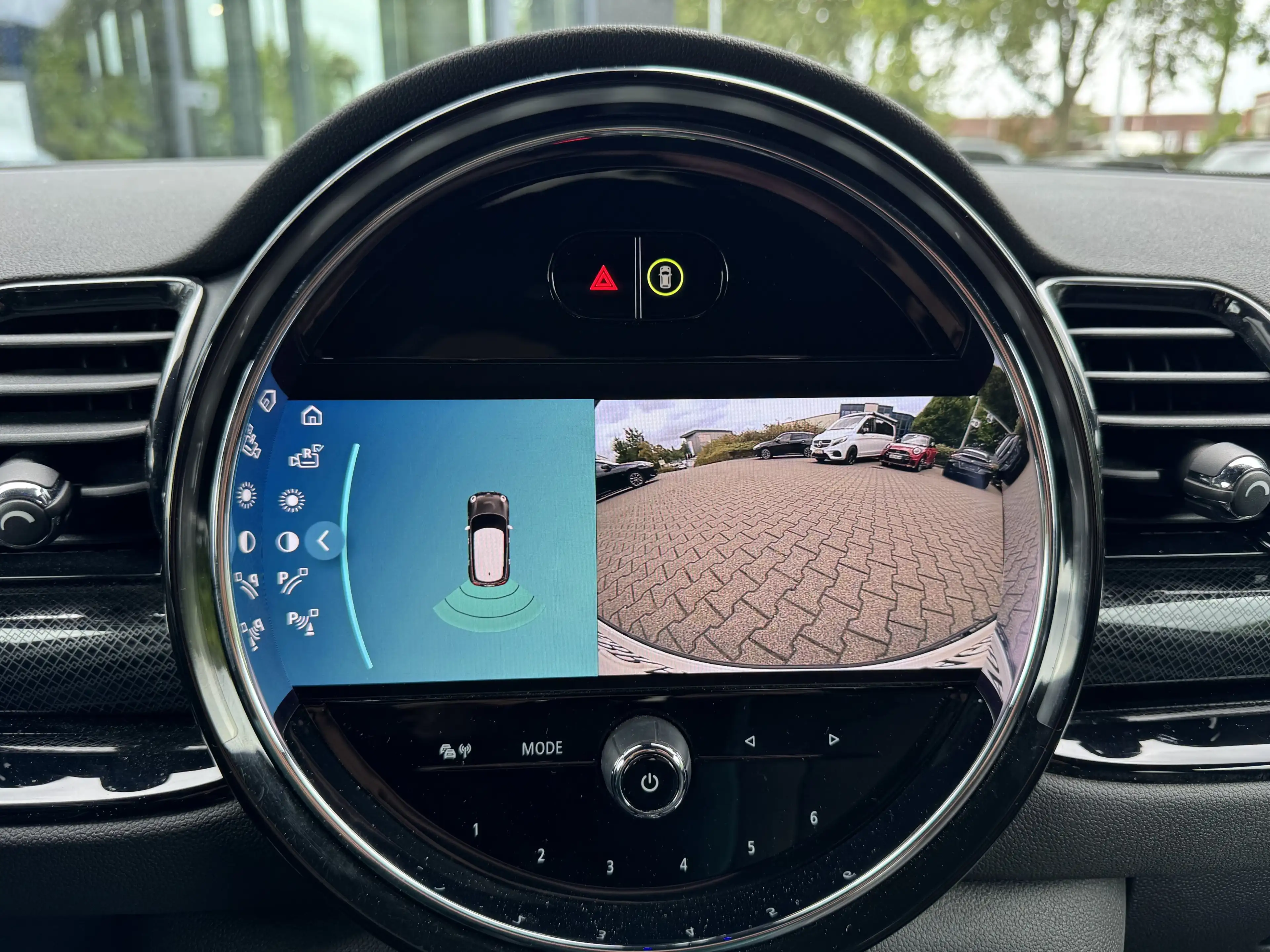 MINI Cooper Clubman NaviXL Kamera SHZ LED DAB CarPlay — photo 11