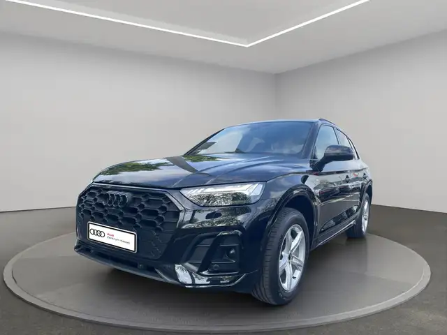 Audi Q5 view 3