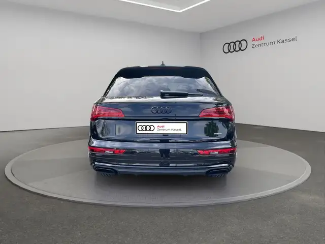 Audi Q5 view 6