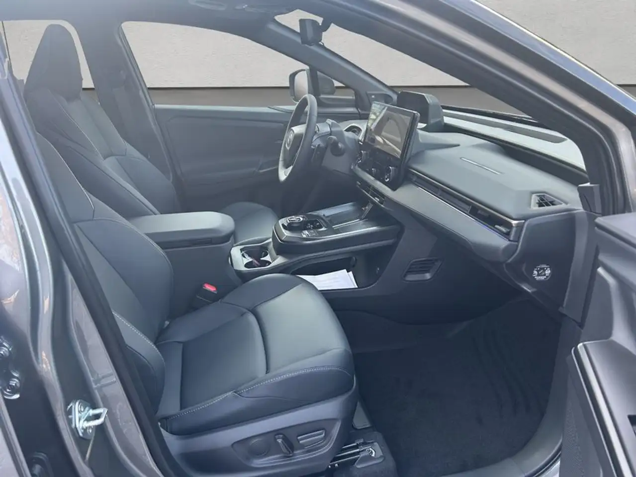 Toyota bZ4X AWD Lounge SKY & Sound Paket 15