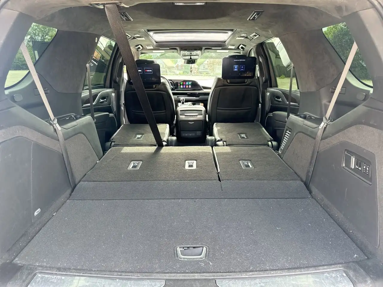 Cadillac Escalade снимка Cadillac Escalade