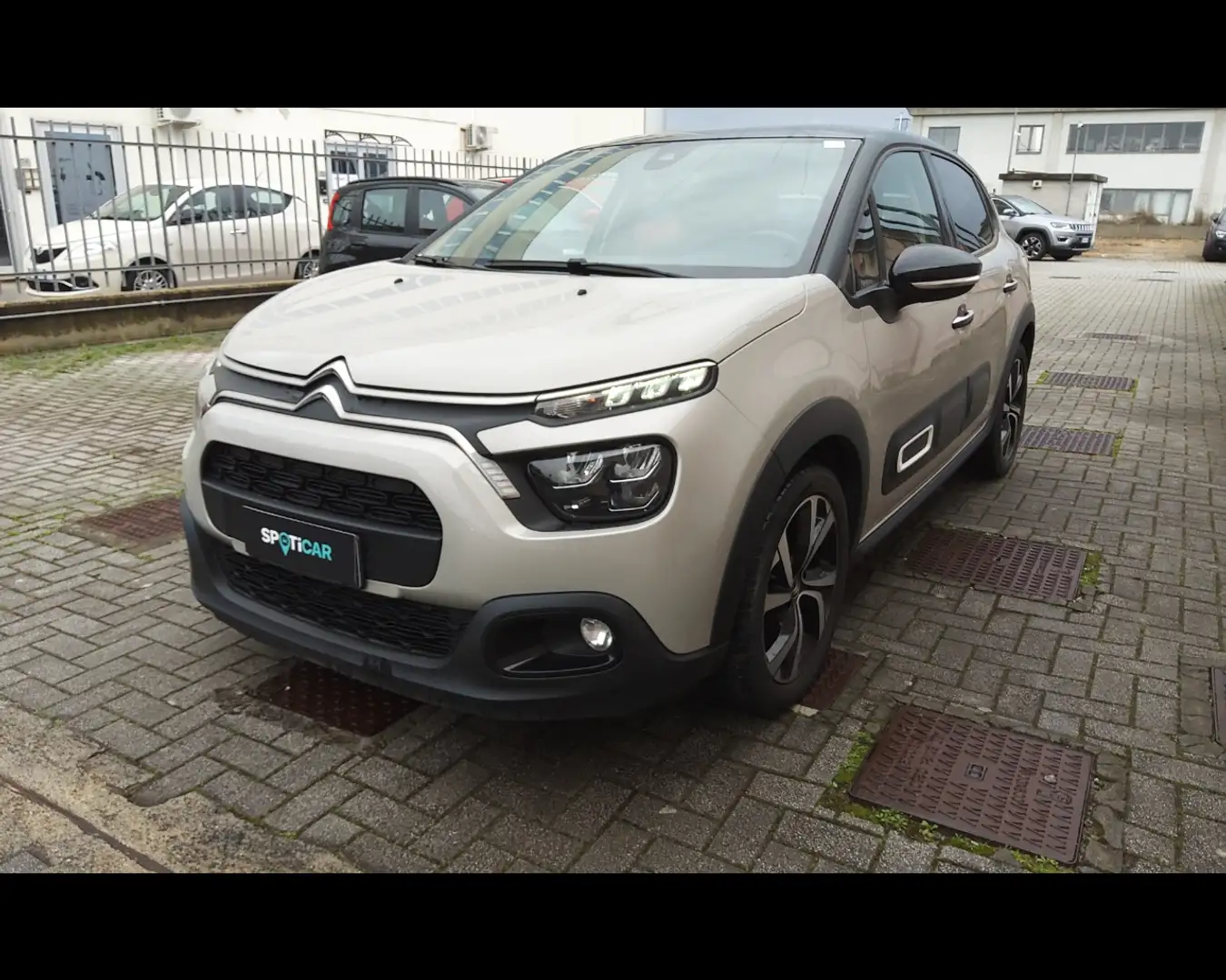 Citroen C3 1.2 PureTech Shine Pack Beige - 1