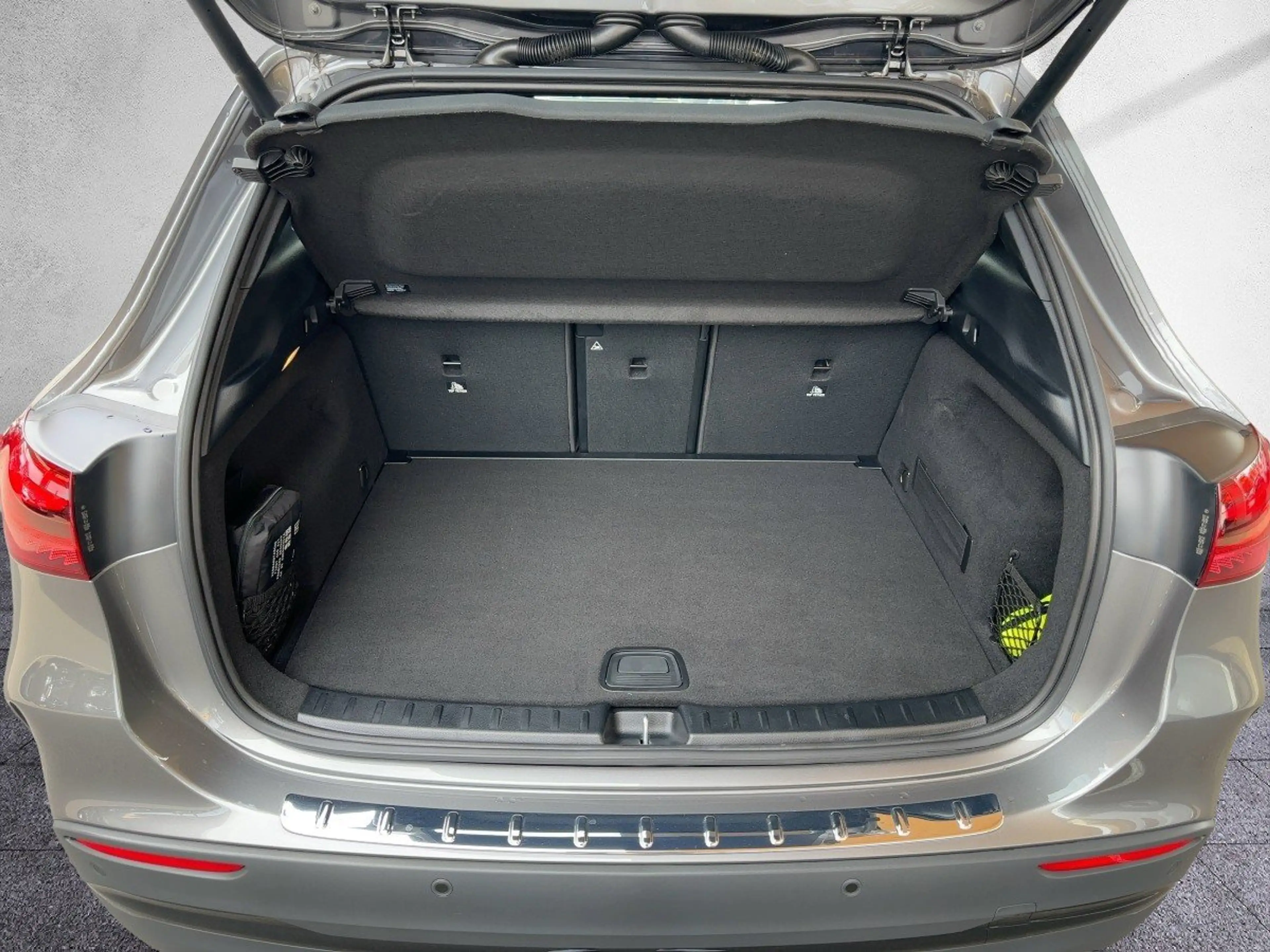 Mercedes-Benz GLA 200 d 4M AMG-Line ADVANCED+ DISTR AHV LRHZG — photo 7