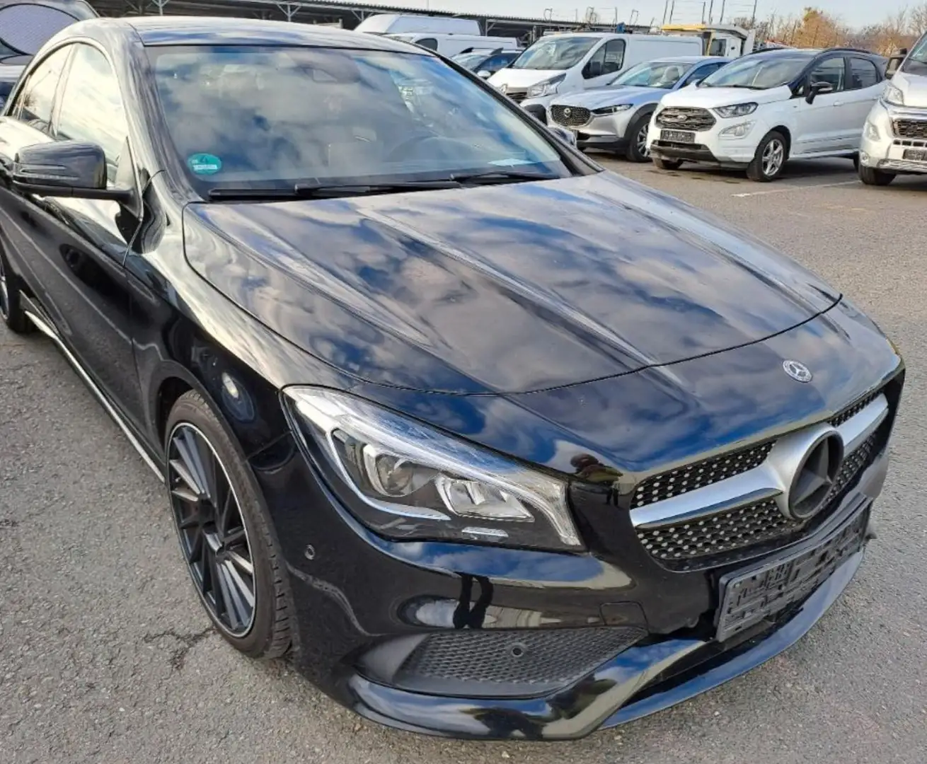 Mercedes-Benz CLA 220 Cdi /AMG-Paket/Pano/LED/H&K/ Schwarz - 2