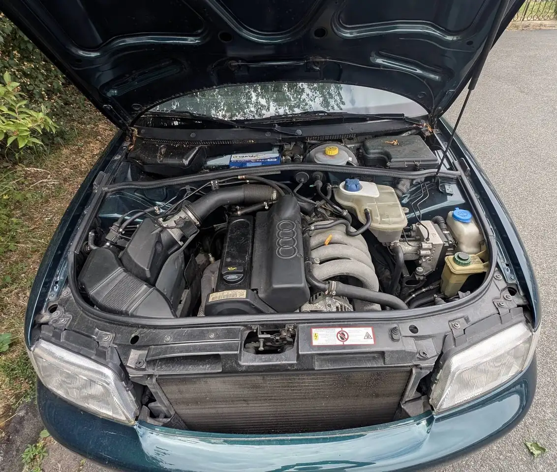 Audi A4 1.6, foto 9