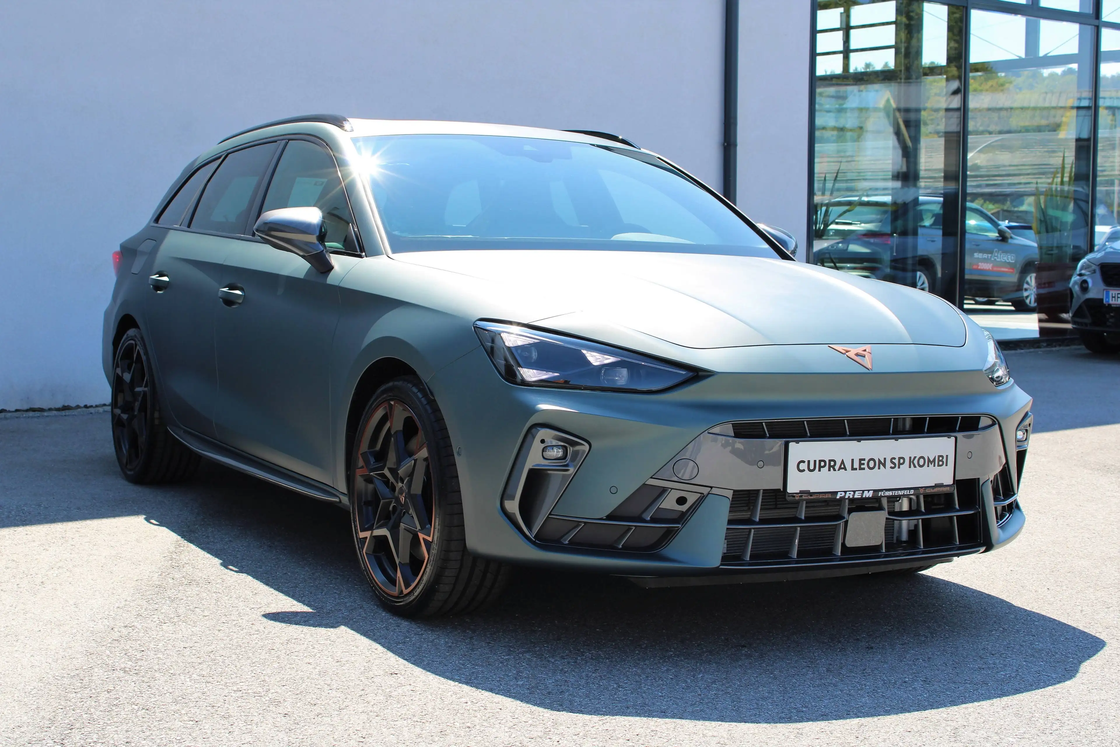 CUPRA Leon SP Kombi VZ "PLUG-IN HYBRID 272 DSG mit Mattfarbe, Panodach und MEHR! — photo 13