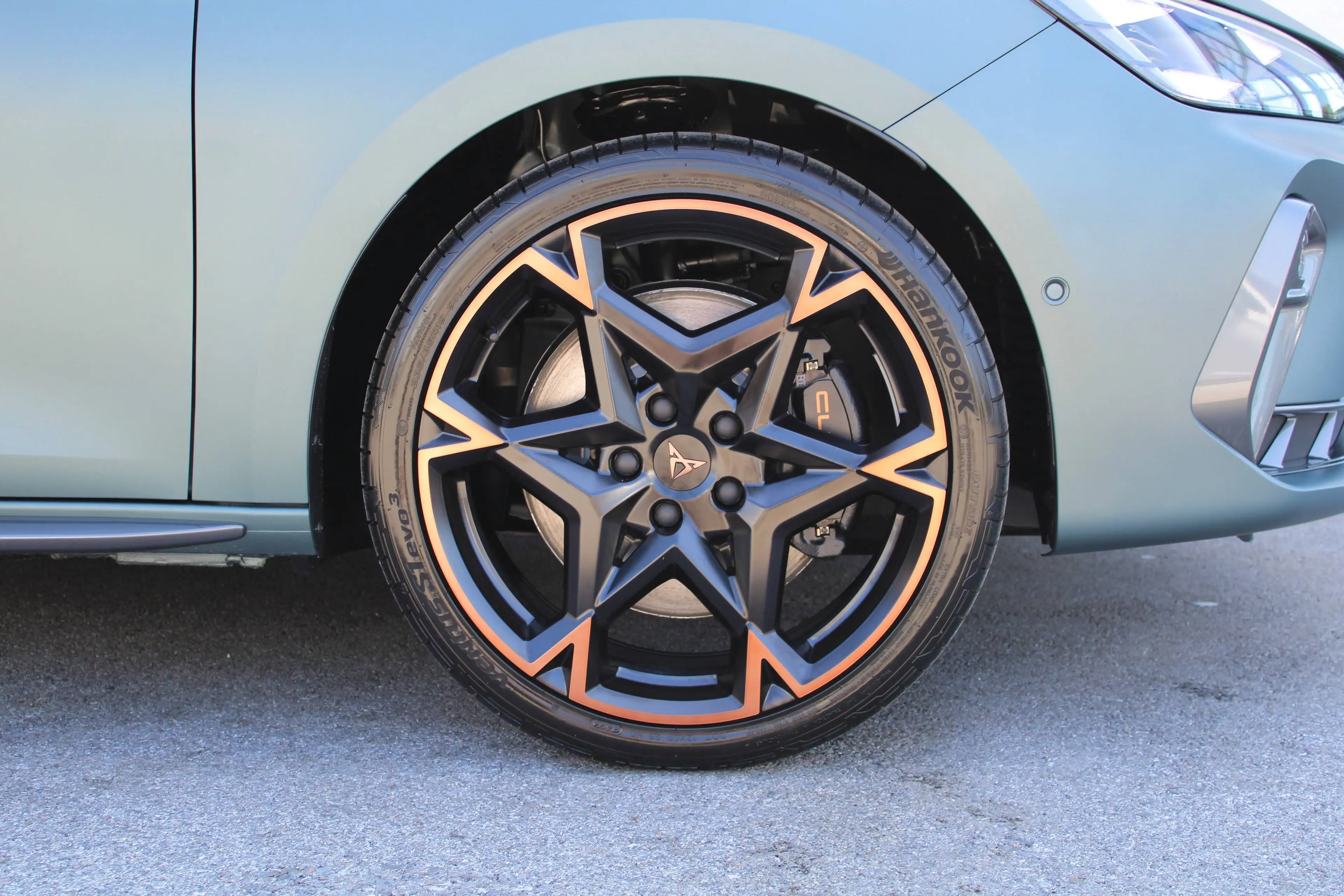 CUPRA Leon SP Kombi VZ "PLUG-IN HYBRID 272 DSG mit Mattfarbe, Panodach und MEHR! — photo 12