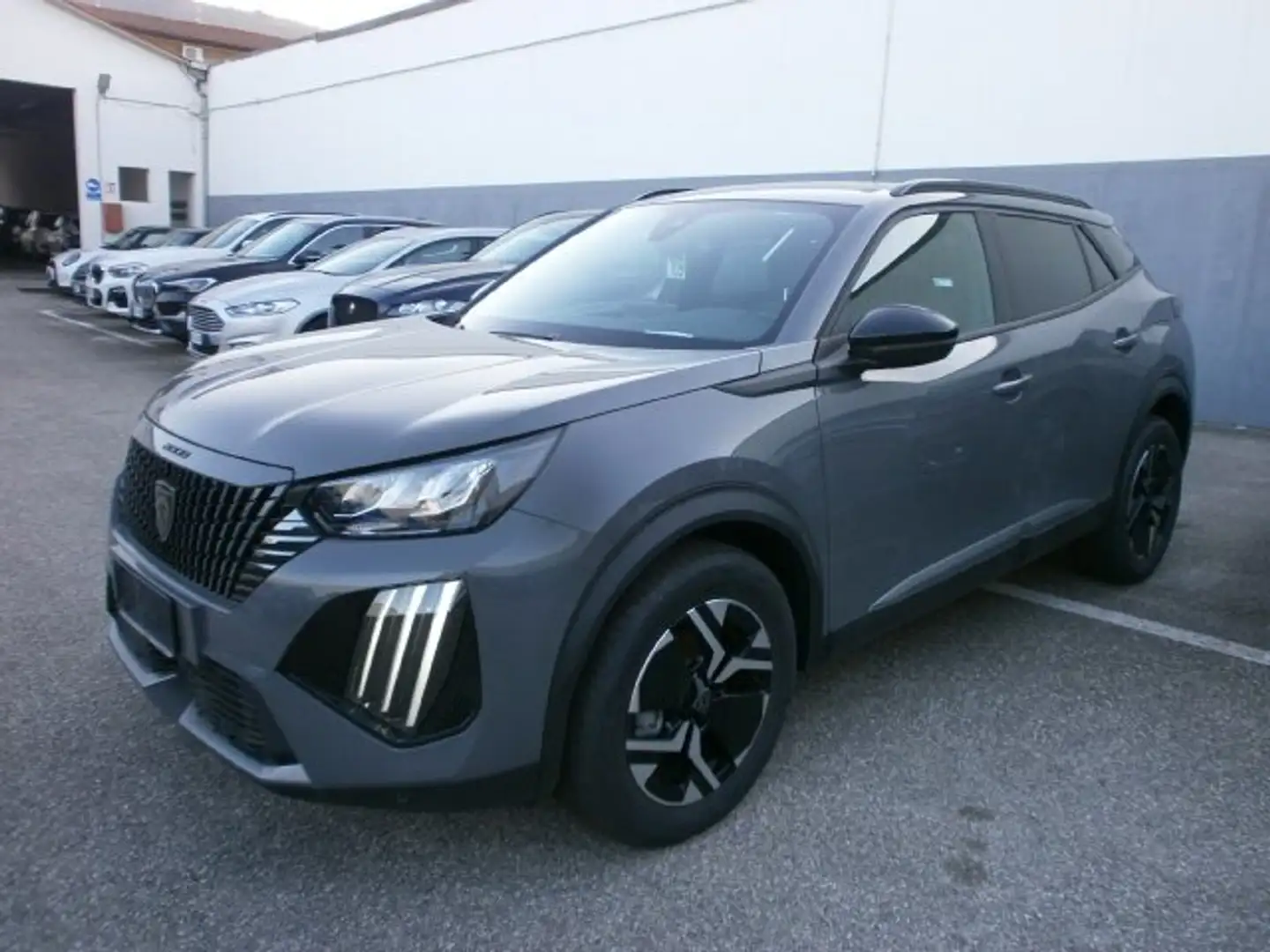 Peugeot 2008 2008 1.2 puretech Allure s kilometri zero Gris - 1