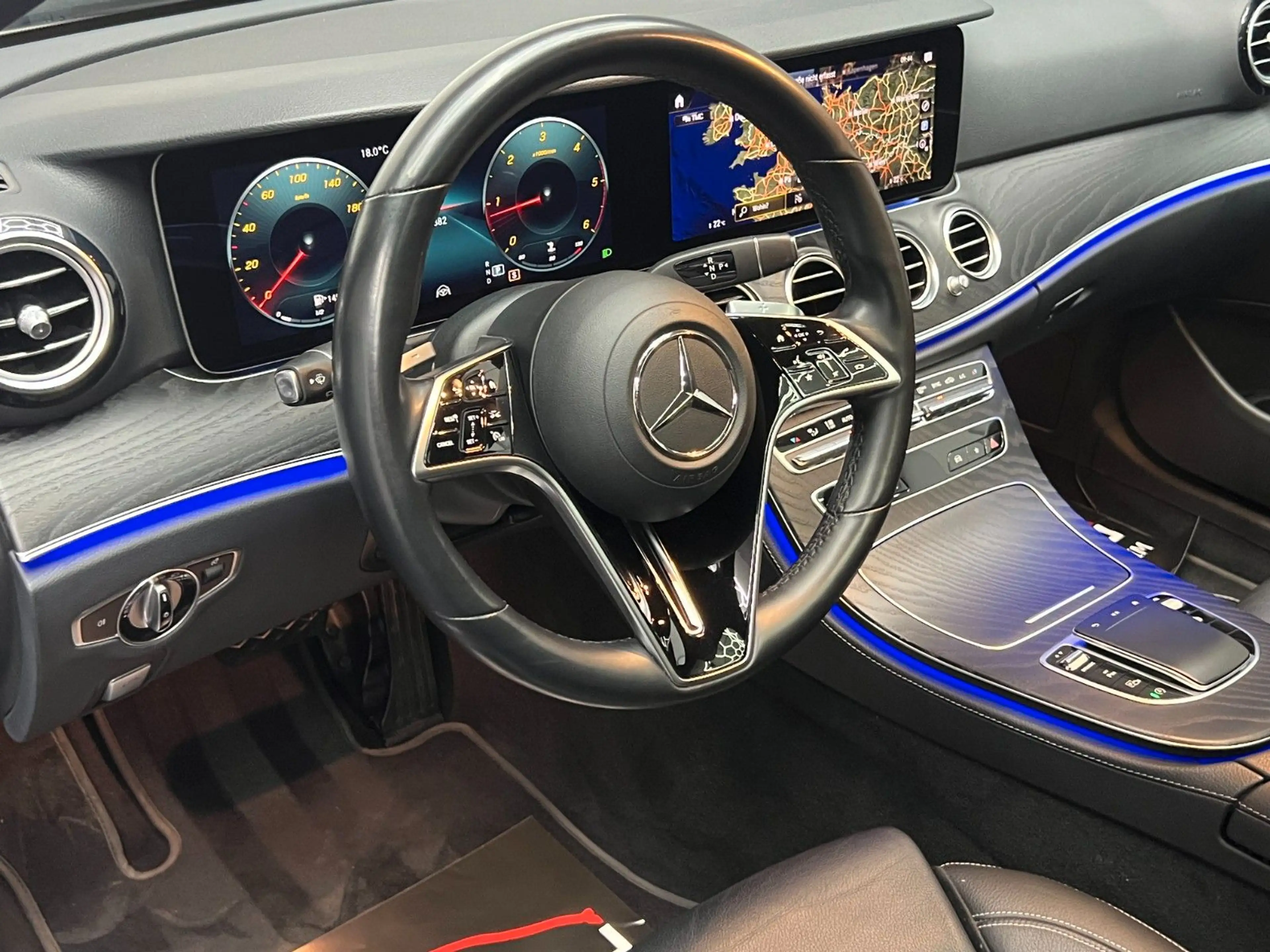 Mercedes-Benz E 220 d *Pano*AHK*M.Beam*360*Widescreen*Leder* — photo 8