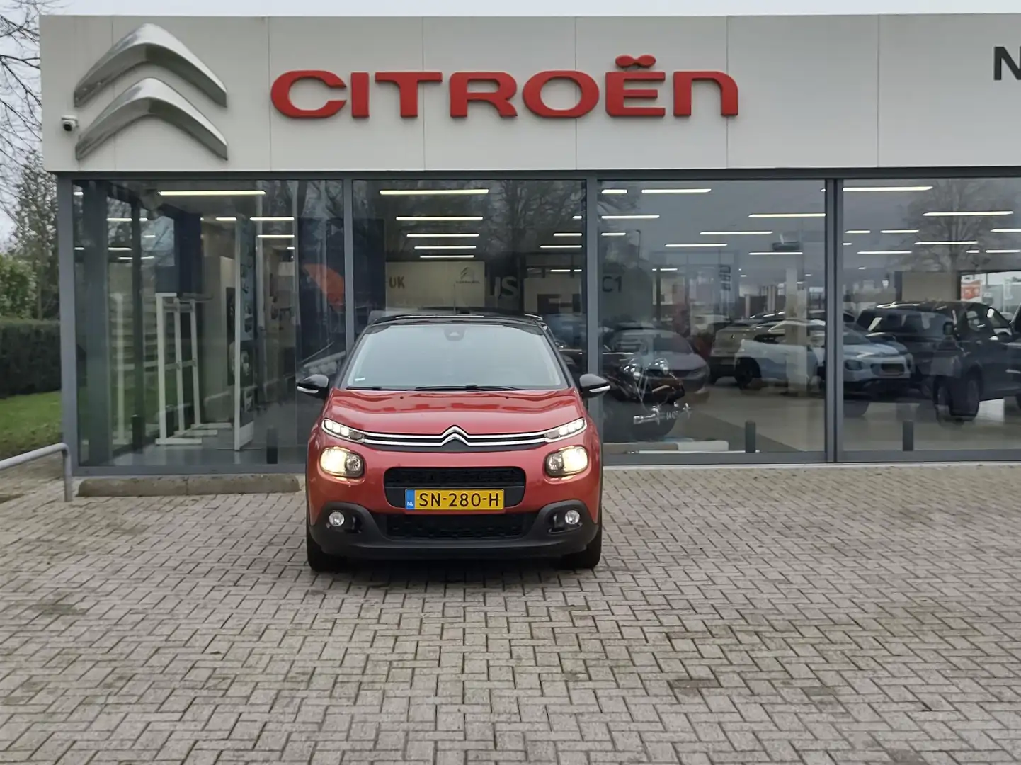 Citroen C3 1.2 PureTech Feel Edition Rojo - 2