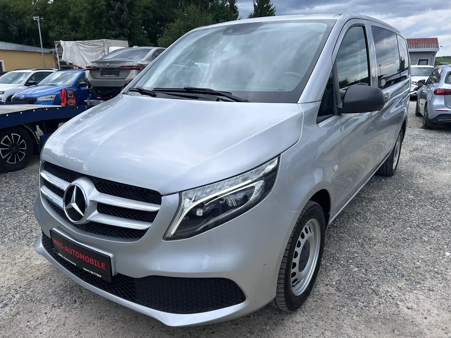Mercedes-Benz Vito 116 CDI Pro 4x4 kompakt Navi LED Kamera 1 Besitz Silber - 1