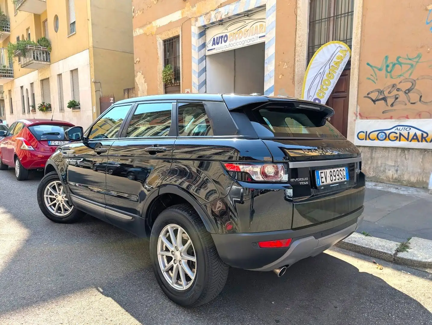 Land Rover Range Rover Evoque 2.2 td4 Pure 150cv autom 9 marce UNIPROPRIETARIO Чорний - 2